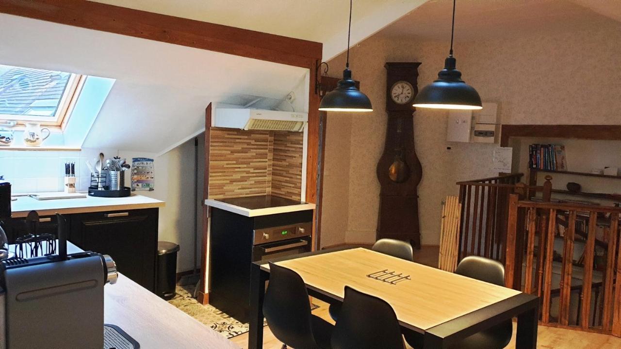 Gite 3 Du Chateau De Feschaux Villeneuve-sous-Pymont Екстериор снимка