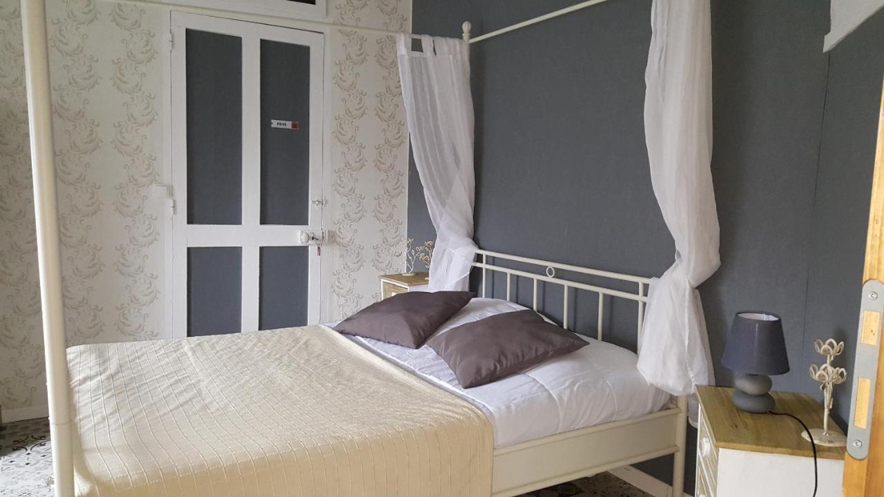 Gite 3 Du Chateau De Feschaux Villeneuve-sous-Pymont Екстериор снимка