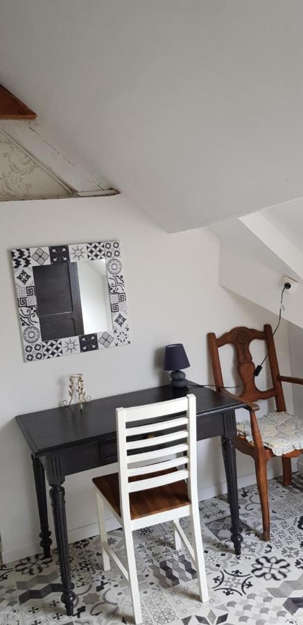 Gite 3 Du Chateau De Feschaux Villeneuve-sous-Pymont Екстериор снимка