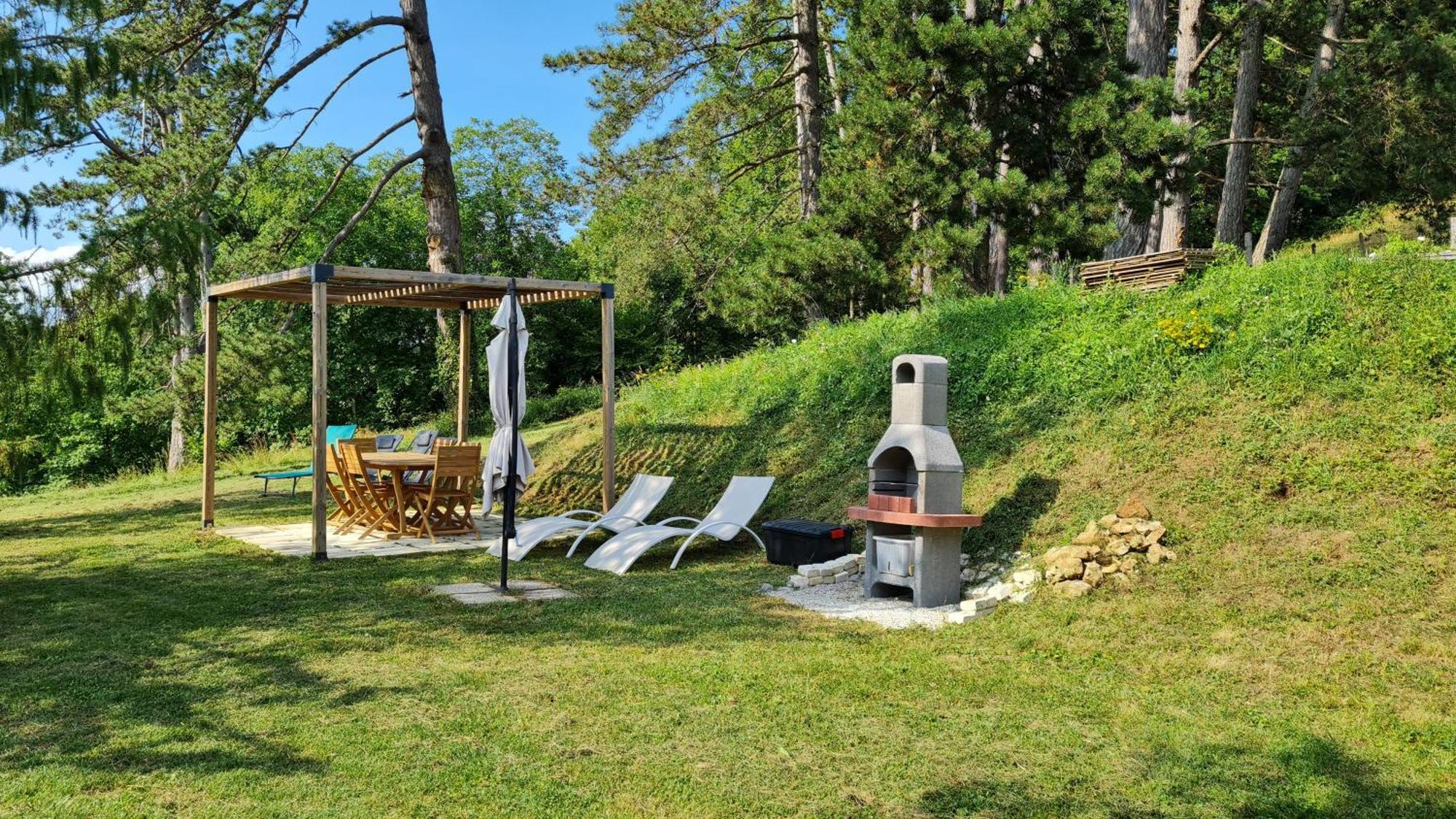 Gite 3 Du Chateau De Feschaux Villeneuve-sous-Pymont Екстериор снимка